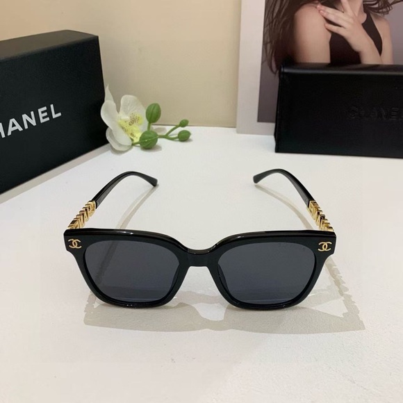 CHANEL Black and Gold Square Sunglasses - Picture 1 of 8